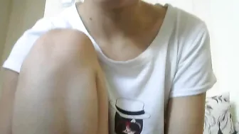 kitty_asian Busty mare strips and caresses the holes