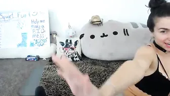 chroniclove brought herself to squirt