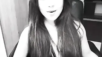 annysugarr Attractive bitch fucks her cap