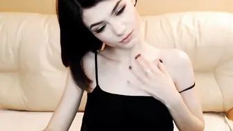 perfect_cutie Pretty babenka bends beautiful tits