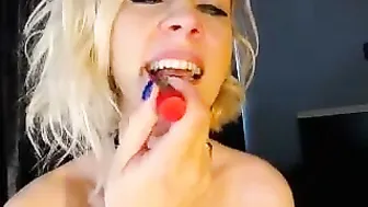nicepussyfuckk18 moans sweetly