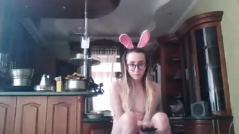 bdsmcoupleee Black haired lady puts big tits