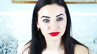 dina97 Exquisite skin fucks pussy through pants