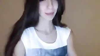 umydream Charming babe masturbates shaved vagina