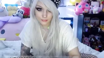 babymetal privat in the bathroom