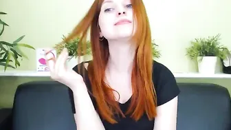 desireanelie Amazing slut fucks pussy