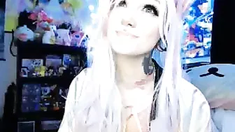 babymetal Lustful brunette girl gets her pussy fucked