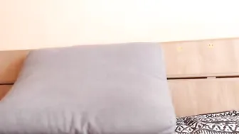 sellapink Teen sucks penis
