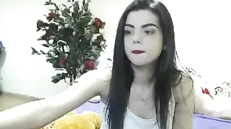 dianasweets Young trash masturbates shaved pussy