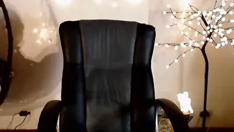 milasteele Gorgeous chick strips and jerks off her cunt