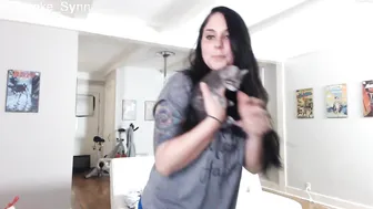 brooke_synn enjoying kuni