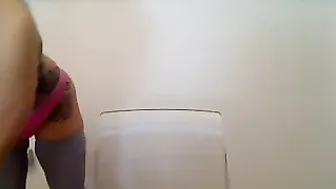 hollywould_x caresses shaved pussy