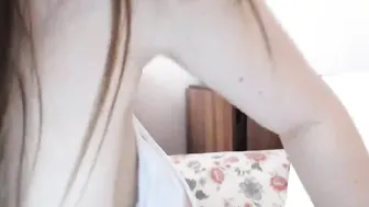 cutediana Skinny bitch jerks pussy with dildo