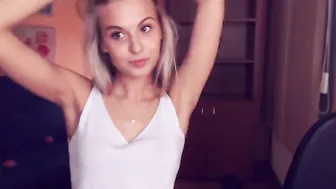 emmi_rosee loves to masturbate standing cancer