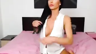 julyawild A test bitch fucks herself