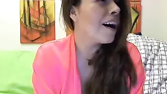 mysoftyguns Moving babe effectively spinning in front of the webcam