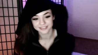 letitsnophie Big tit blonde squeezes dairy charms
