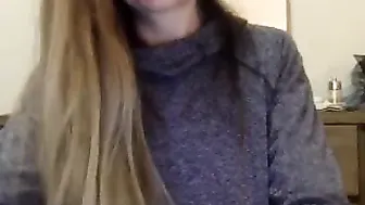 nicnevin_fae Sexy chick pulls juicy pussy