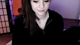 letitsnophie Hot prostitute masturbating pussy with her hand