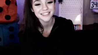 letitsnophie Cute babe masturbating cunt