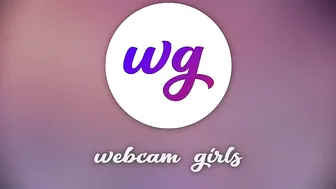 amateur porn Exquisite beauty furiously plows herself in the field cap