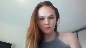 xxx_maddie Crazy lady masturbates shaved pussy