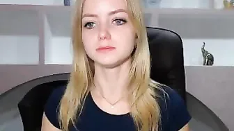 rosemaryhuge Painted lady makes big tits