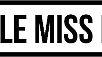 LittleMissElle Pretty slut jerks both holes.