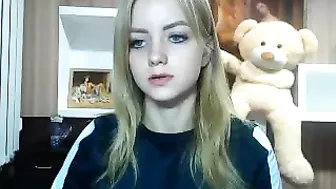 rosemaryhuge Beautiful chick fucks a fat man