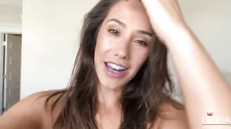 Eva_Lovia Naughty bitch gently jerks her pussy