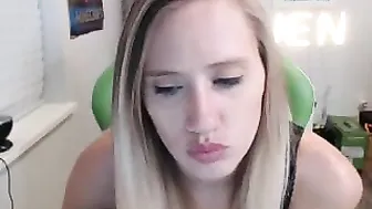 pawg_champ busty blond