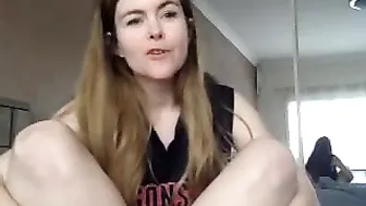 nicnevin_fae fucks his holes in front of the webcam