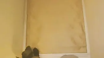 Bleu Mature blonde masturbating vagina