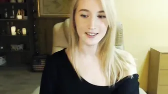 Laila_asian Gorgeous teen doll caresses big tits