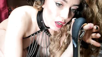 AdySweet Beautiful bitch dancing striptease