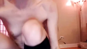 heather Skinny bitch jerks pussy with dildo