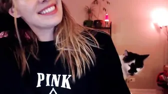 heather Stocking babe shows elastic tits