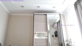 __your_dream__ flies away from the buzz of orgasm