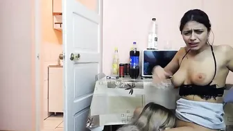 nolimitscoupl3 Incredible bitch shows off her delicious ass.