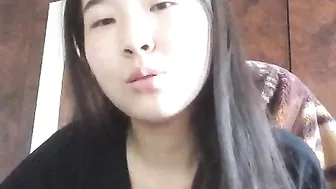 hardy7890 masturbating and playing with her pussy