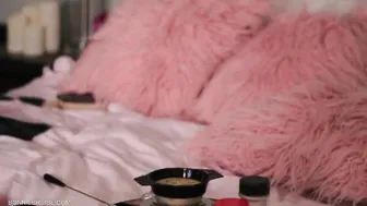 Bonniebruise Mature babe fucks both holes