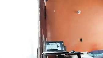 xhxoxtxsxex Shy slut pulls juicy cunt