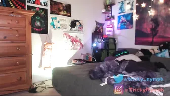 tricky_nymph Cute brunette girl masturbates passionately