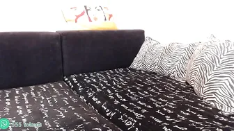 wolf_berry Show with an attractive black hair