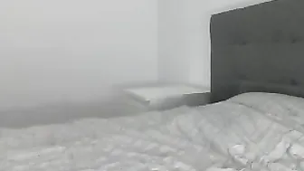 msskate2 Passionate chick fucks pussy