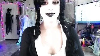 missmolly Fat old woman ages on sex toy