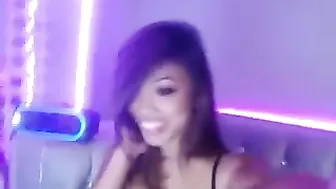 sincityvee babe cums