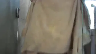 leightonbrook Teen black-haired chick talks coquettishly on camera