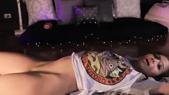 becca slut fucks pussy and cums