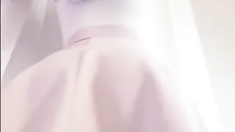 bunni Gorgeous bitch dancing striptease